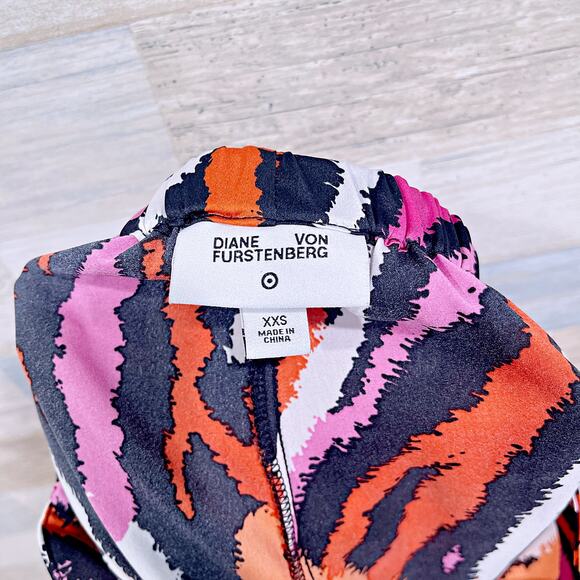 Diane Von Furstenburg x Target Zebra Satin Short Pajama Set 2 Piece Womens XXS - Picture 8 of 9